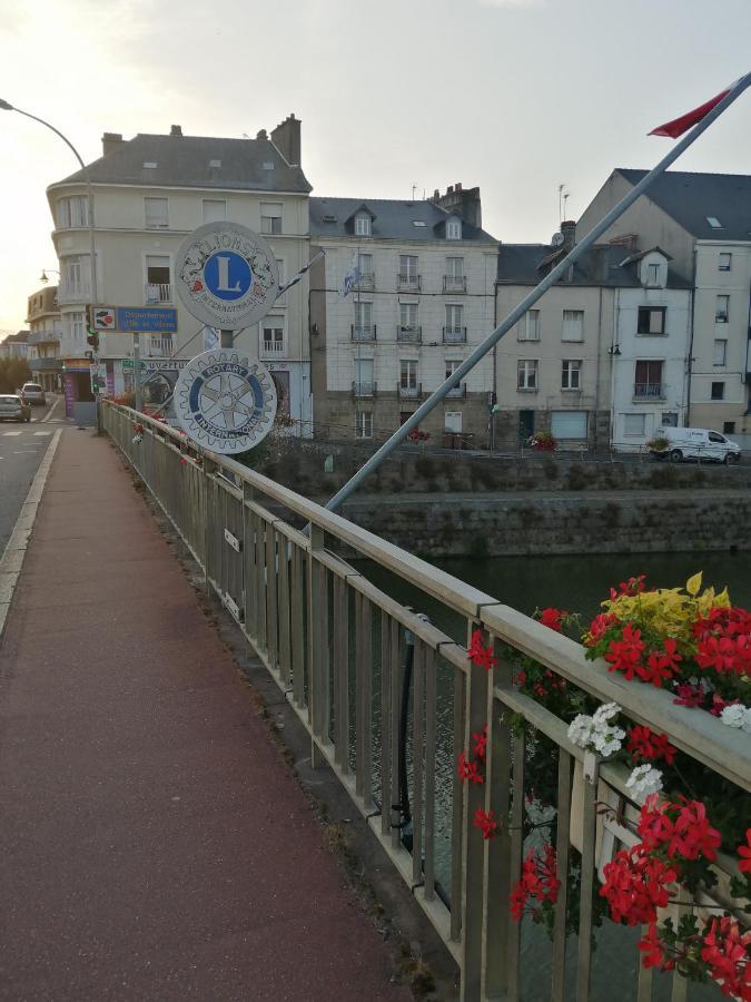 Spacieux T3 Lumineux Dans Quartier Historique Avec Wifi Redon Exterior foto