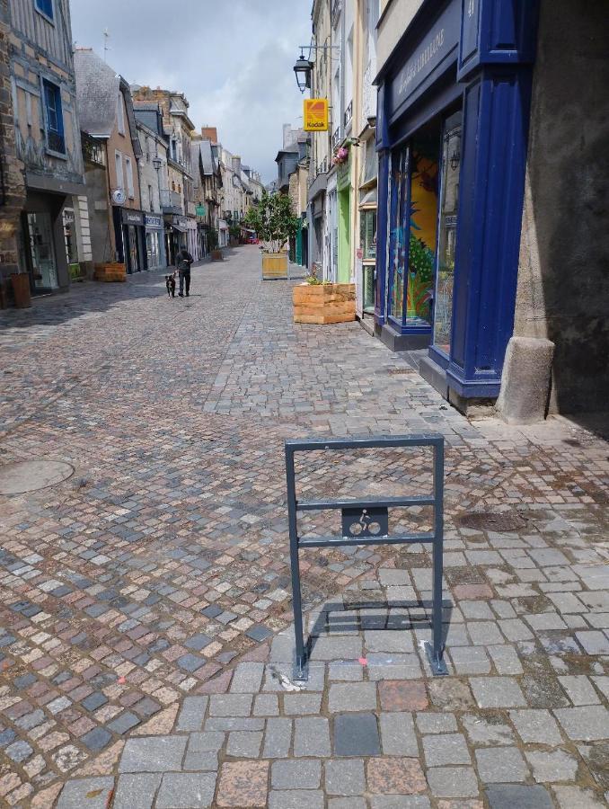 Spacieux T3 Lumineux Dans Quartier Historique Avec Wifi Redon Exterior foto